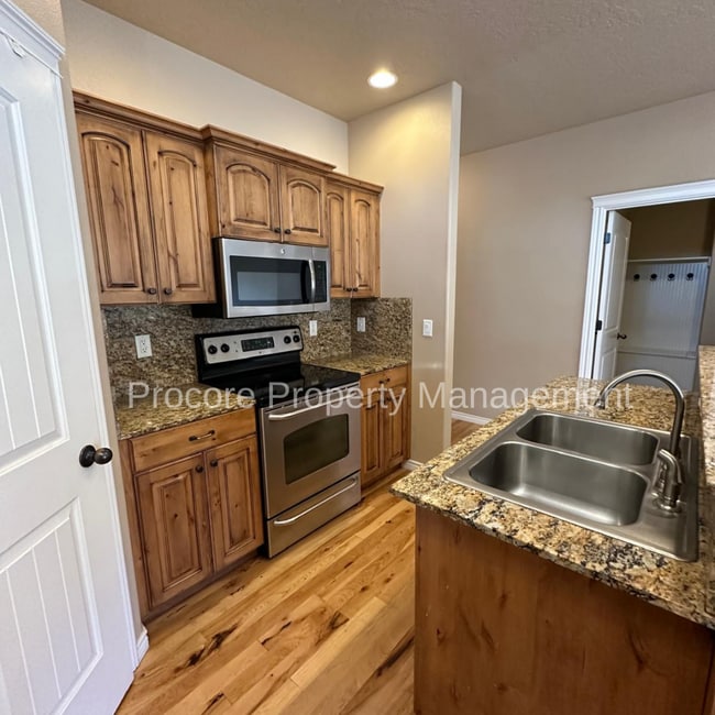 Photo - $2,165.00...Victory and Locust Grove.... GREAT 3 bedroom PLUS office and 2.5 bath home in Meridia...