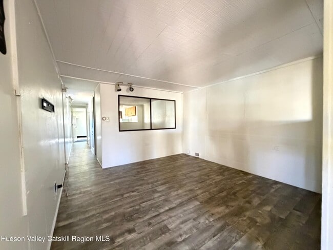 Photo - 384 Glenerie Blvd