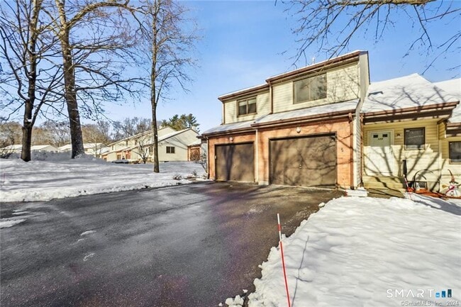 Photo - 17 Oak Forest Dr Unit 2