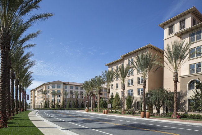 Westview at Irvine Spectrum Apartments For Rent in Irvine