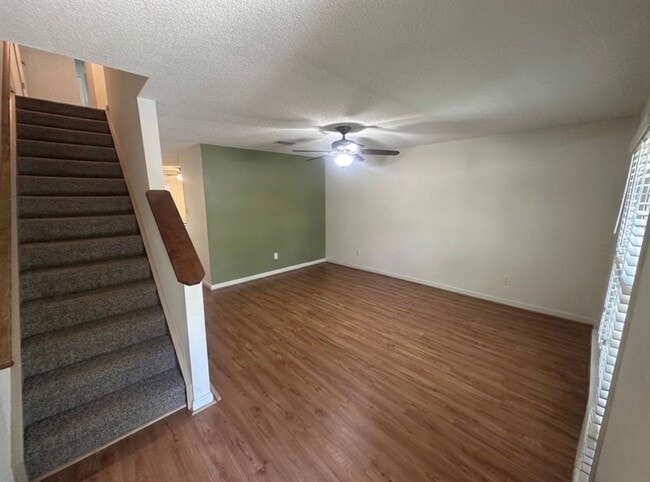Photo - 2 Bedroom, 1.5 Bathroom Townhome in Durham