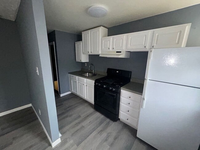 Photo - 2630 W Franklin St