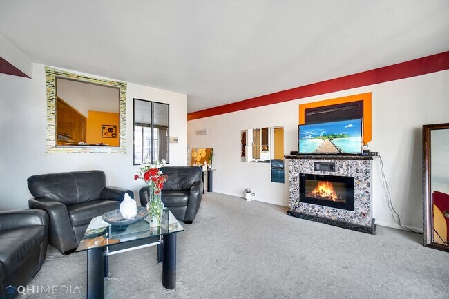 Photo - 300 N State St Unit 3908
