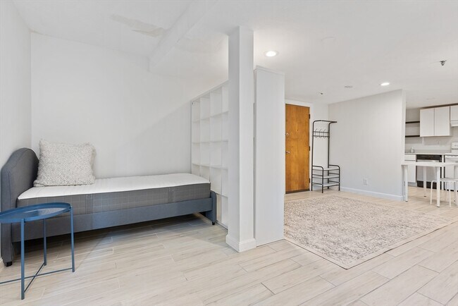 Photo - 1427 Commonwealth Ave Unit 102