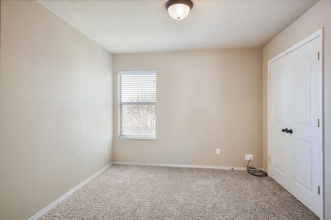 Photo - 3 BEDROOM DUPLEX LOCATED IN HUTTO, TEXAS!