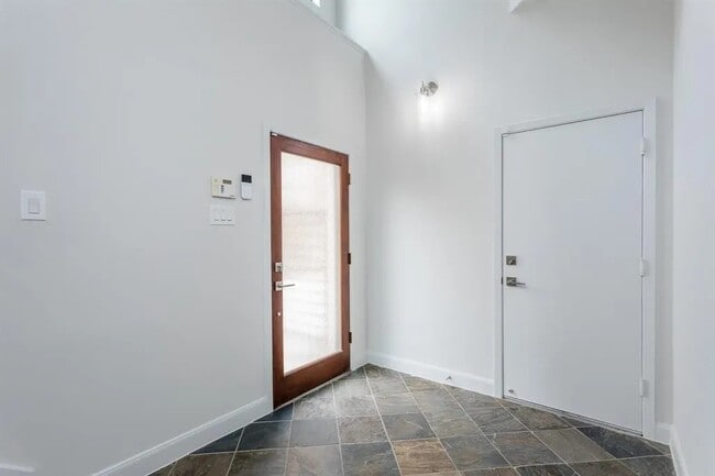 Building Photo - 1125 Malone St Rental