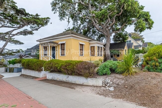 Photo - 759 Lighthouse Ave