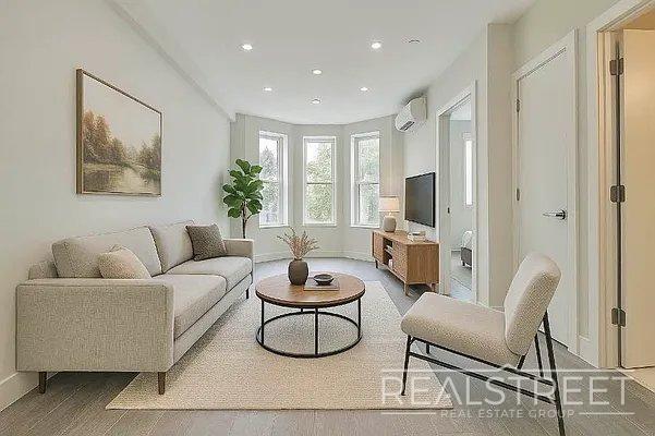 Building Photo - NEW 1 Bed in Prospect Park South! Rental