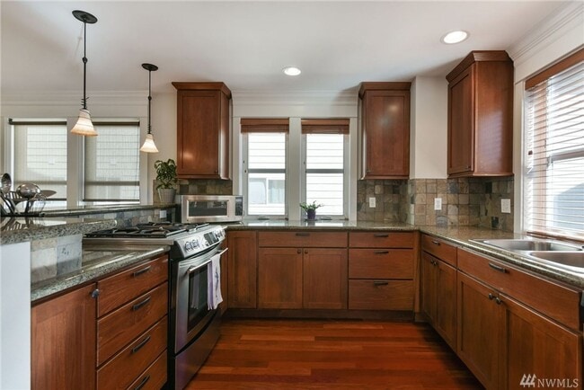 Photo - Stunning 3 Bed 2.5 Bath Townhome in Fremont