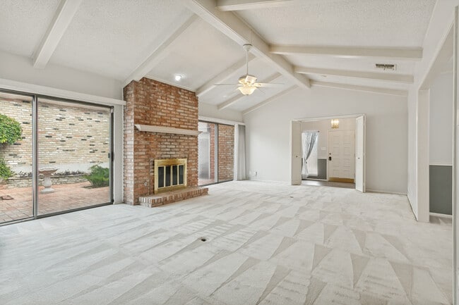 Photo - 6223 Meadow Grv