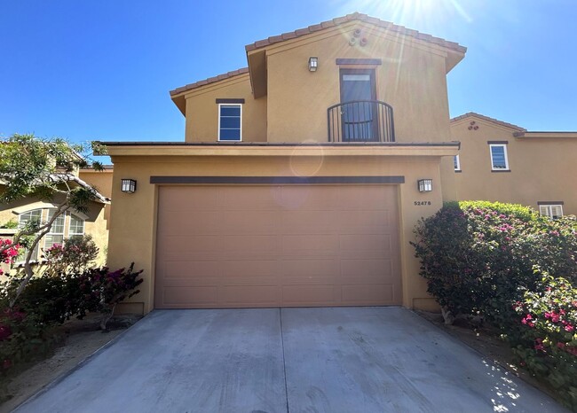 AVAILABLE NOW!! BEAUTIFUL 2 Bed 2.5 Bath C... - AVAILABLE NOW!! BEAUTIFUL 2 Bed 2.5 Bath C... Condo