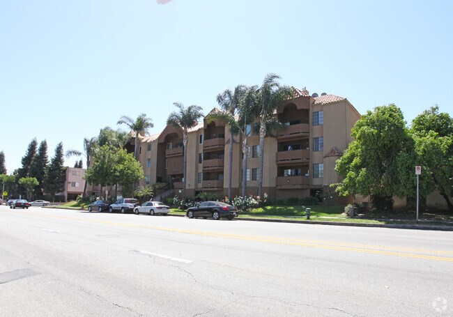 Encino Palms Apartments