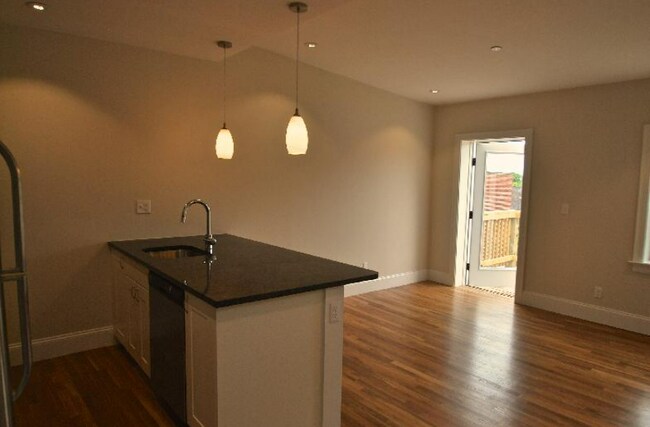 Photo - 53 Fort Ave Unit 3