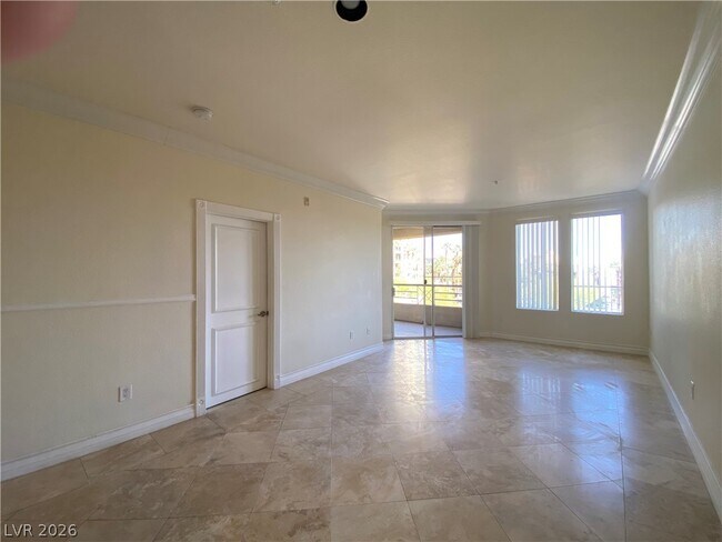 270 E Flamingo Rd Unit 215