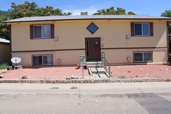 Building Photo - 1529 Oakshire Ln Unit #2