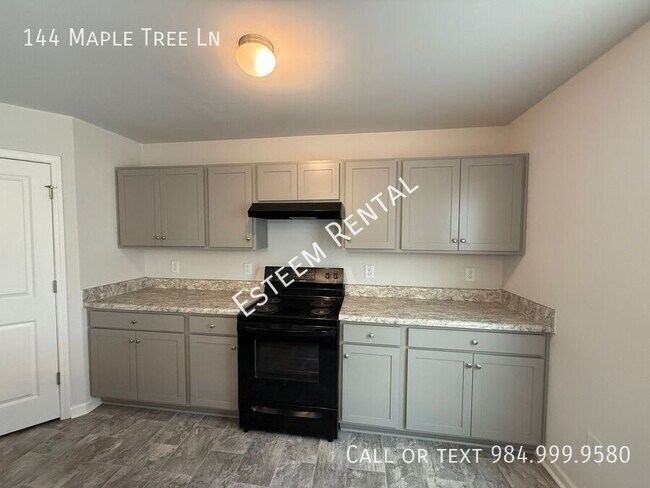Photo - 144 Maple Tree Ln
