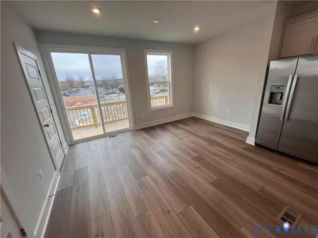 Photo - 9480 Pinkman Rd