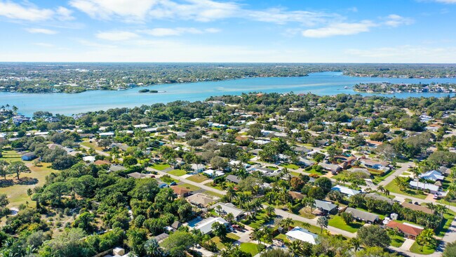 Photo - 1605 Treemont Ave