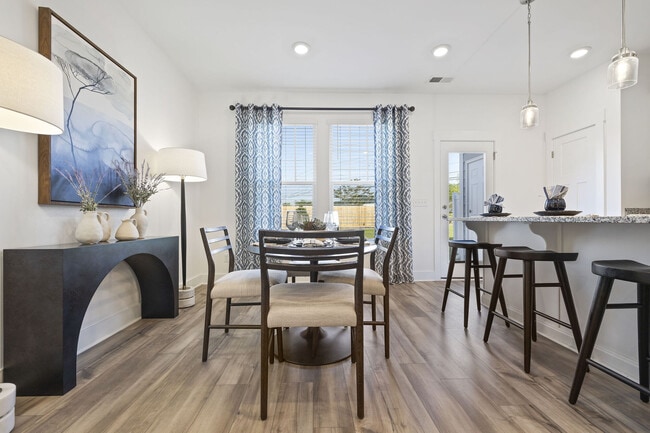 Artisan Living Mills River