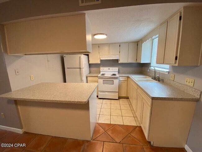 Photo - 119 Cheri Ln