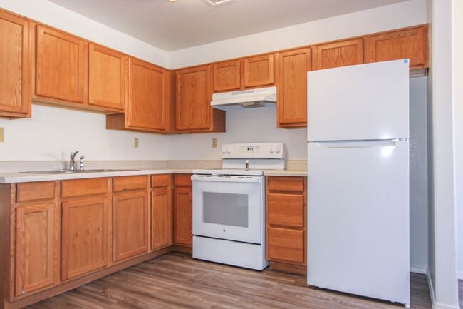 Photo - 8448 E Lakeshore Dr Unit Apt C