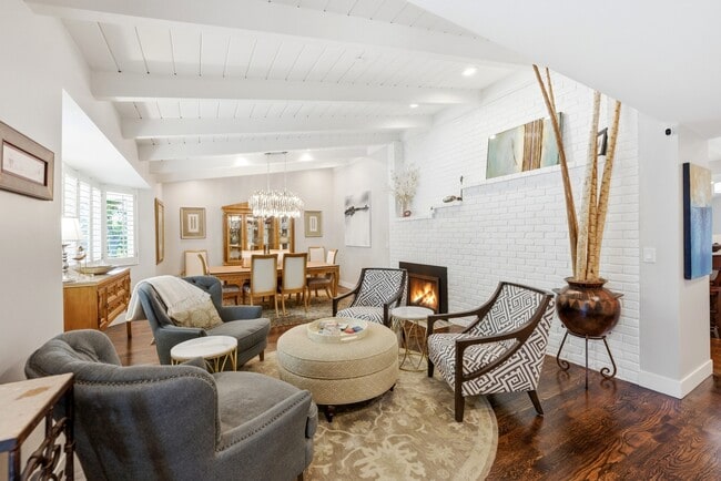 Photo - 2721 Wilshire Dr S