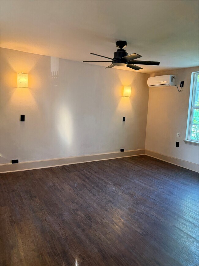 Photo - 239 Westheimer Rd