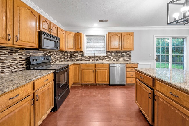 Photo - 1108 Rolfe Ln