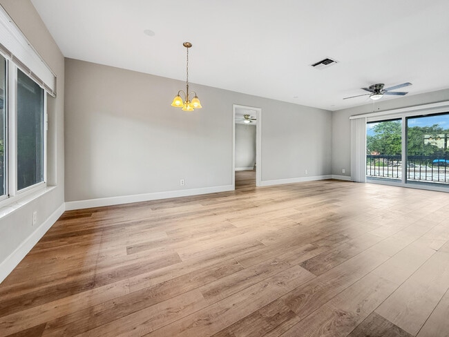 Photo - 13586 Sabal Palm Ct Unit D