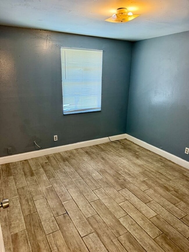 Photo - 8105 N Klondyke St Unit A