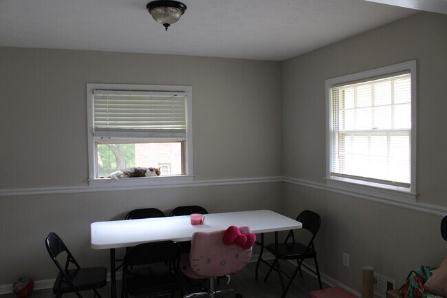 Dining Room - 2354 Hollyridge Dr SW