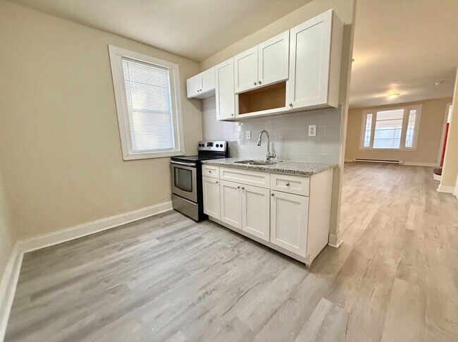 Photo - 5635 Hadfield St