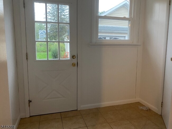 Photo - 610 Downer St