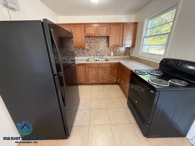 Photo - Lovely 3 bedroom / 1 bathroom house now available for rent!