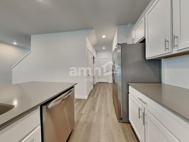 Photo - 5003 Washington St SE