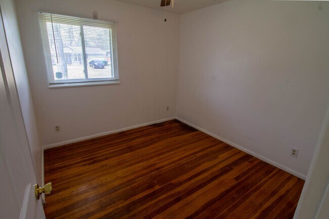 Photo - 3 bedroom 2 bathroom Ranch