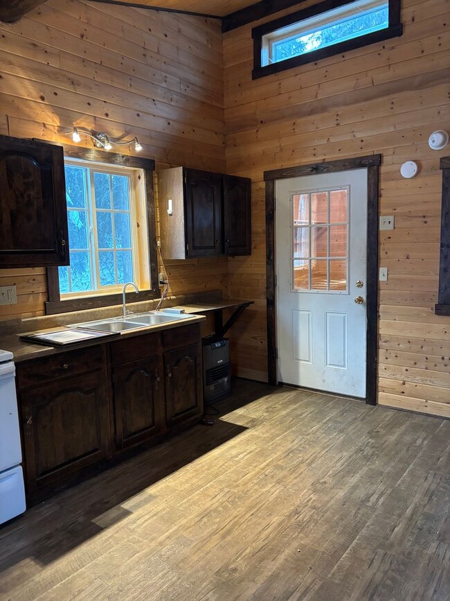 Photo - Faulk County Rd 139-SB Unit Apt A