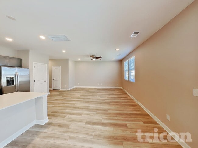 Photo - 251 W Millbrook Dr