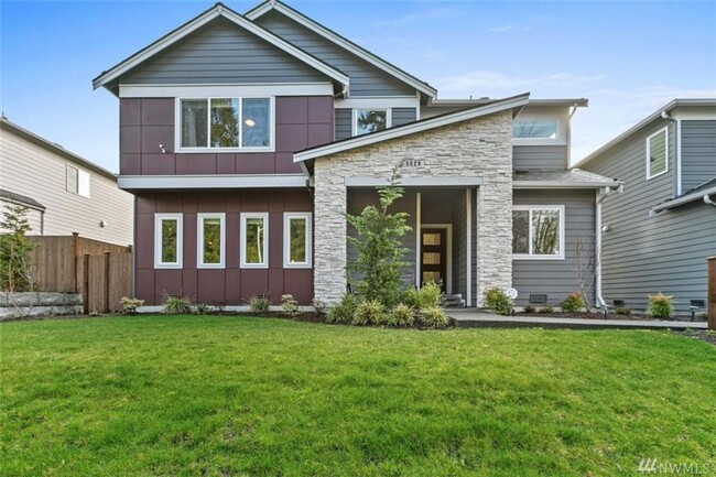 Luxurious Single Family Home in Marysville! - Luxurious Single Family Home in Marysville!