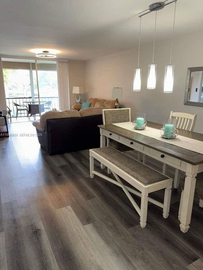 Photo - 691 S Hollybrook Dr Unit 202