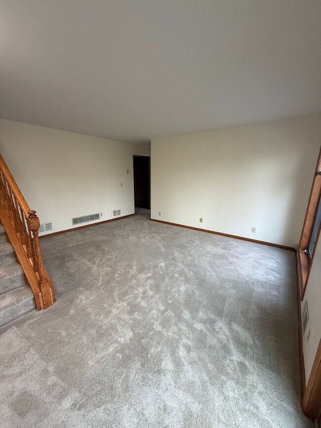 Photo - 19310-19330 Emerald Dr. (Duplex) Unidad 19310