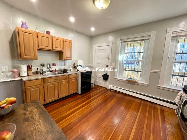 Building Photo - 862 Huntington Ave Unit 3