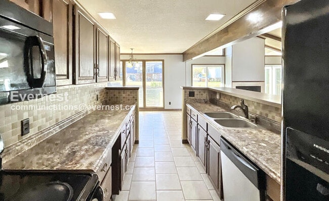 Photo - 7453 Twinbrook Dr