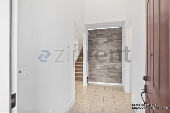 Photo - 1339 Sauvignon St