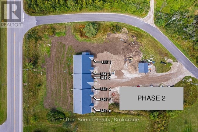 Photo - 18 Maple Golf Crescent