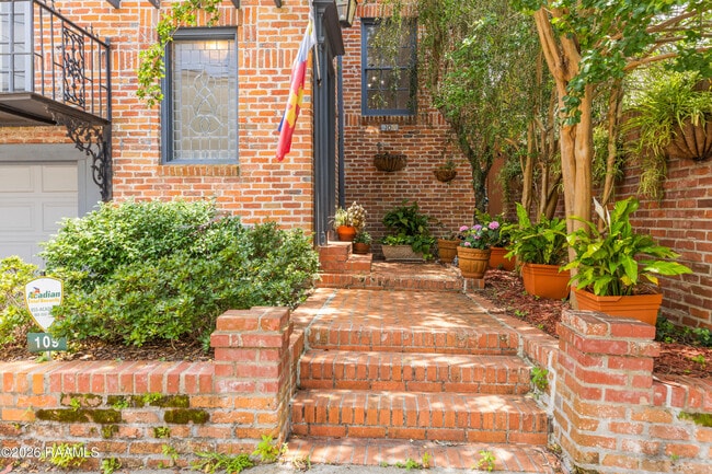 109 French St