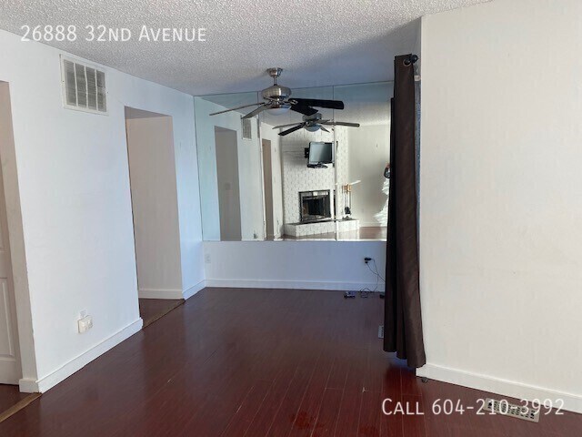 Photo - Corner Unit w/ Fenced Yard & Pet Friendly!