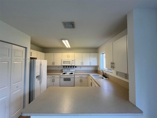 14041 SW 155th Ct
