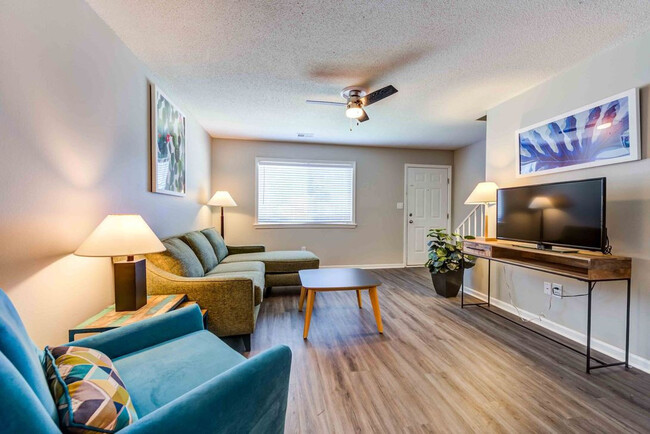 Building Photo - Auburn Place Apartments