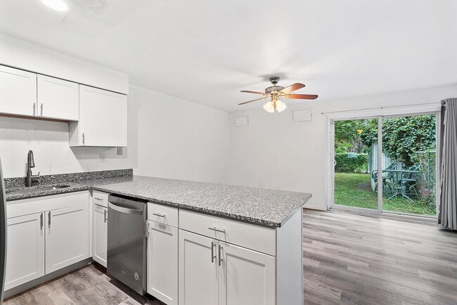 Photo - 1540 W Thompson St